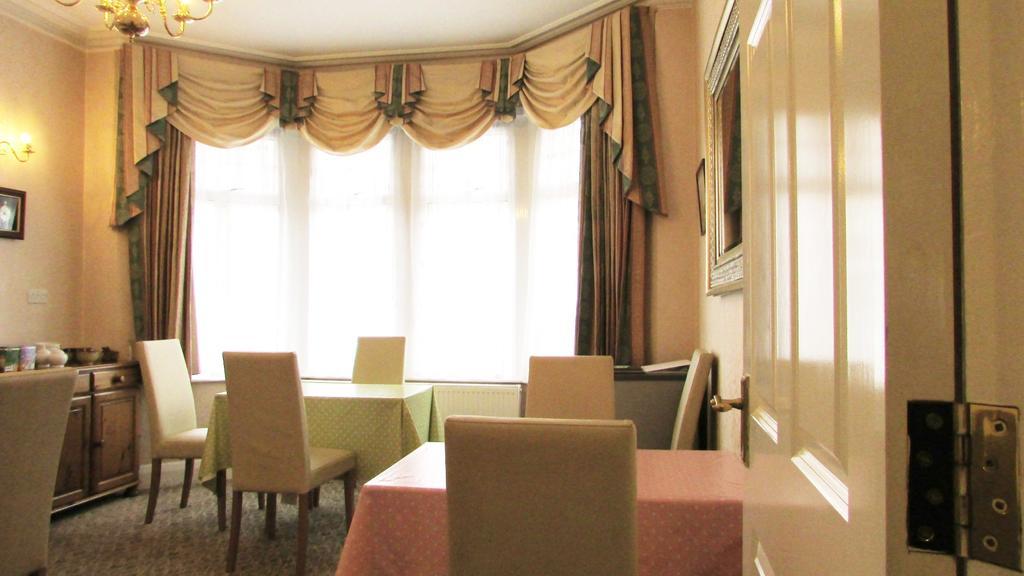Rhondda Bed And Breakfast Харроу Экстерьер фото
